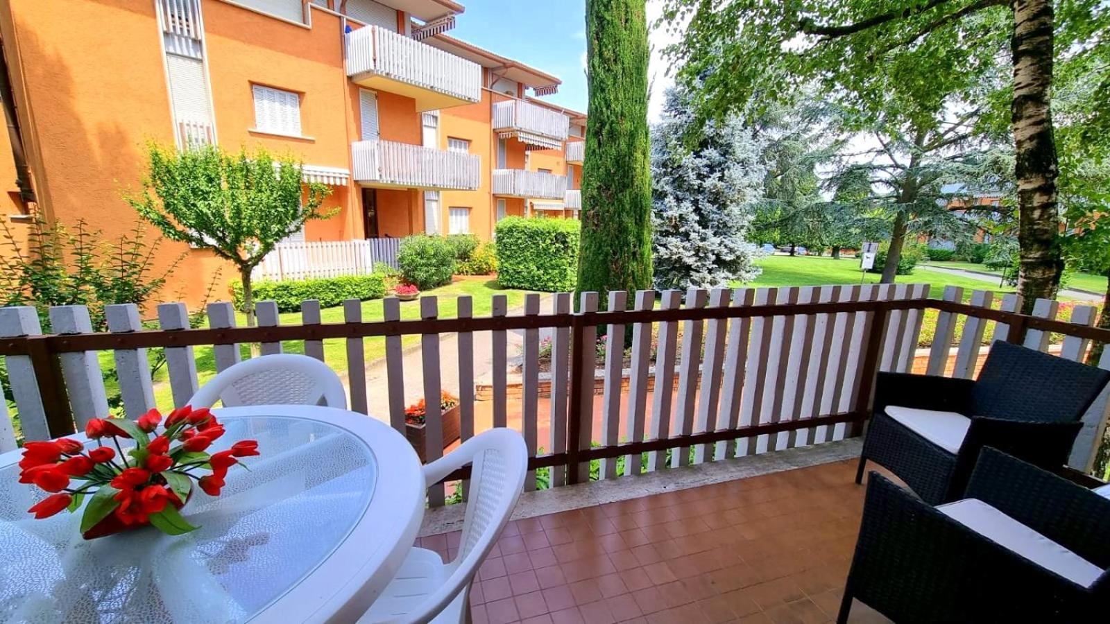 Appartamento Peschiera Песк'єра-дель-Гарда Екстер'єр фото