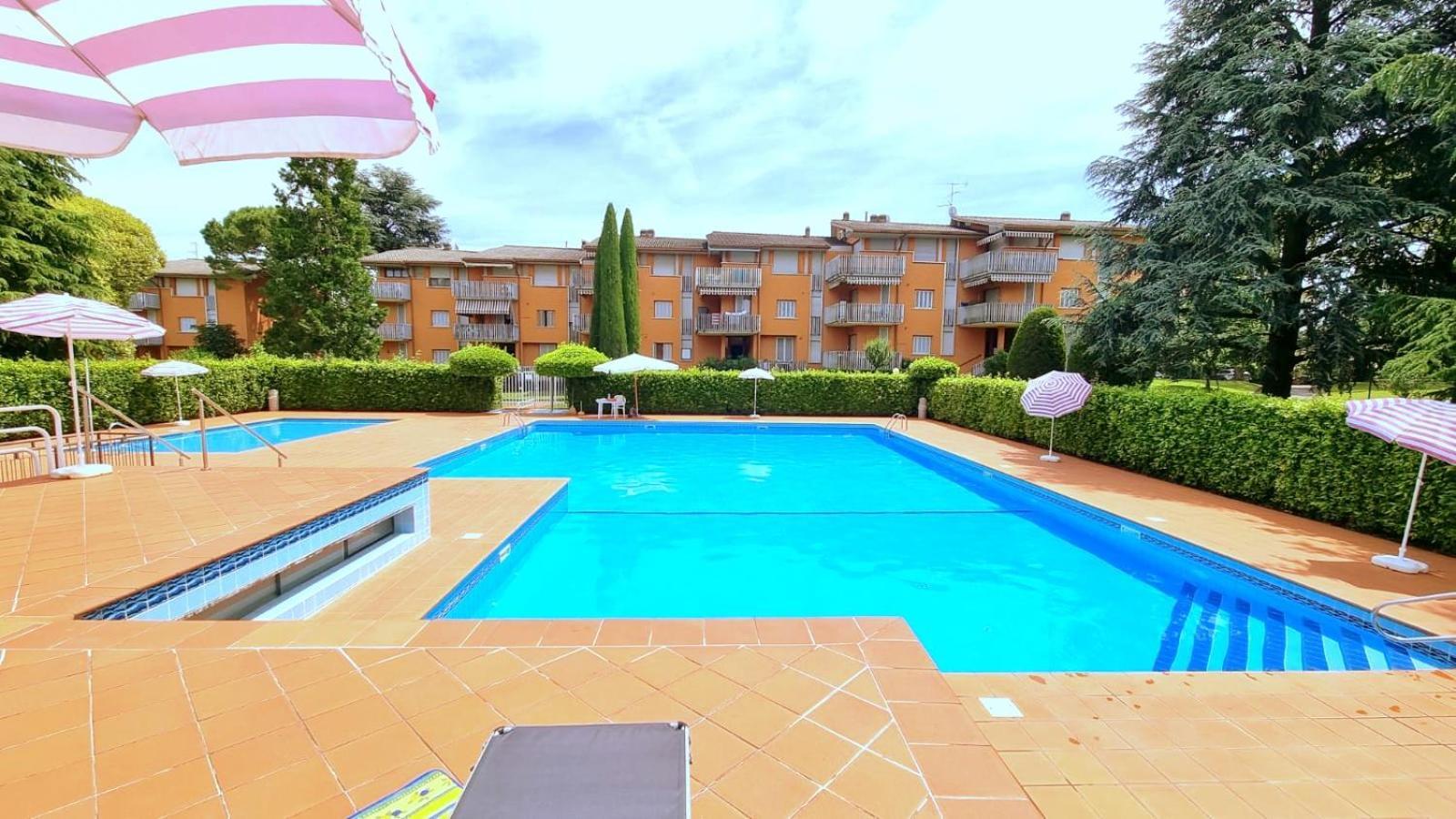 Appartamento Peschiera Песк'єра-дель-Гарда Екстер'єр фото