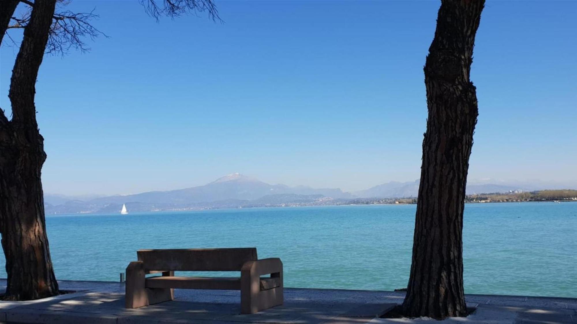 Appartamento Peschiera Песк'єра-дель-Гарда Екстер'єр фото