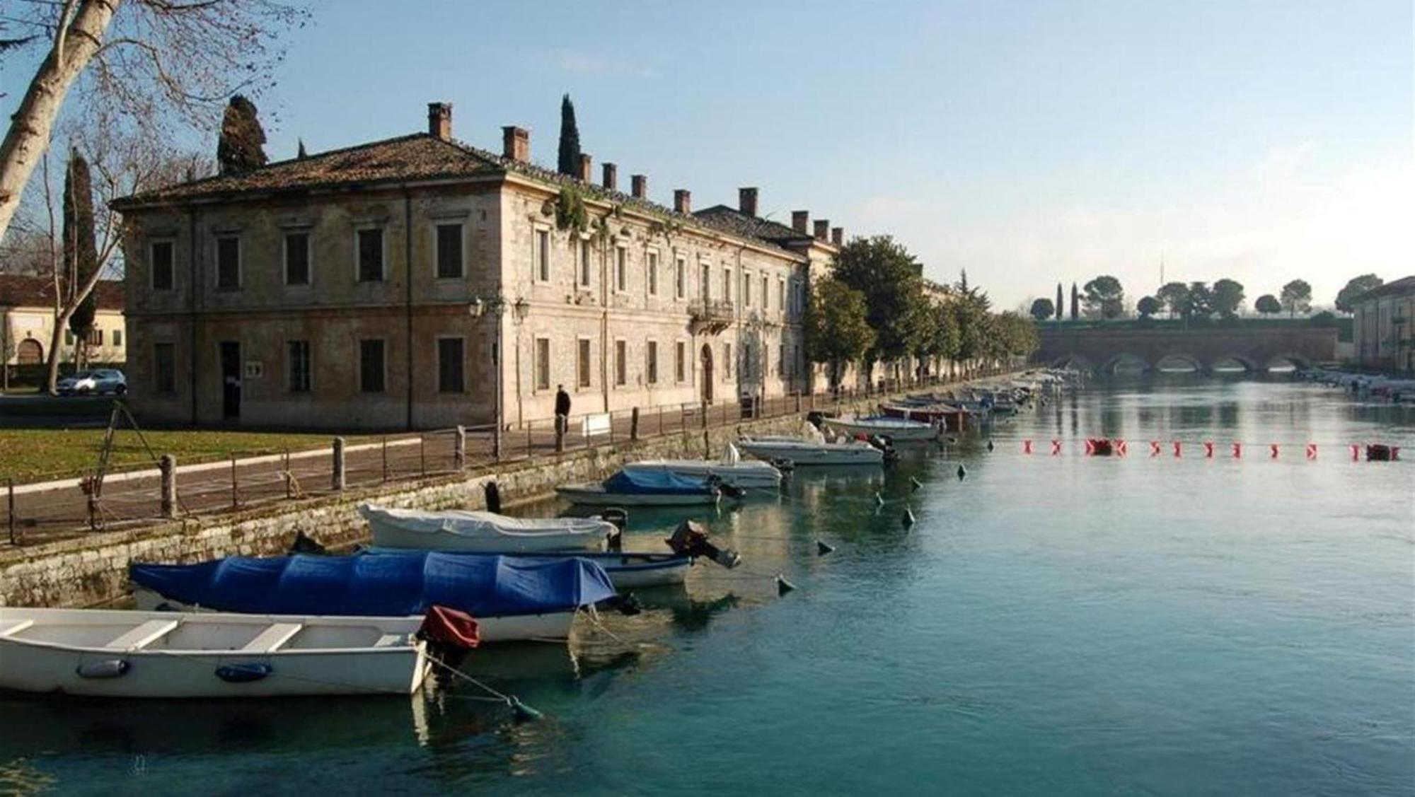 Appartamento Peschiera Песк'єра-дель-Гарда Екстер'єр фото